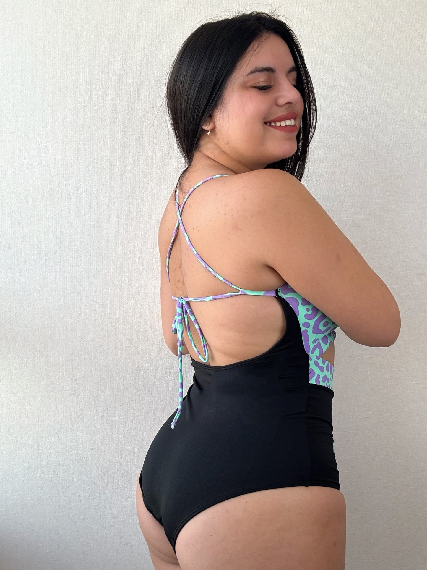 Enterito Brasil selecciona color y talla