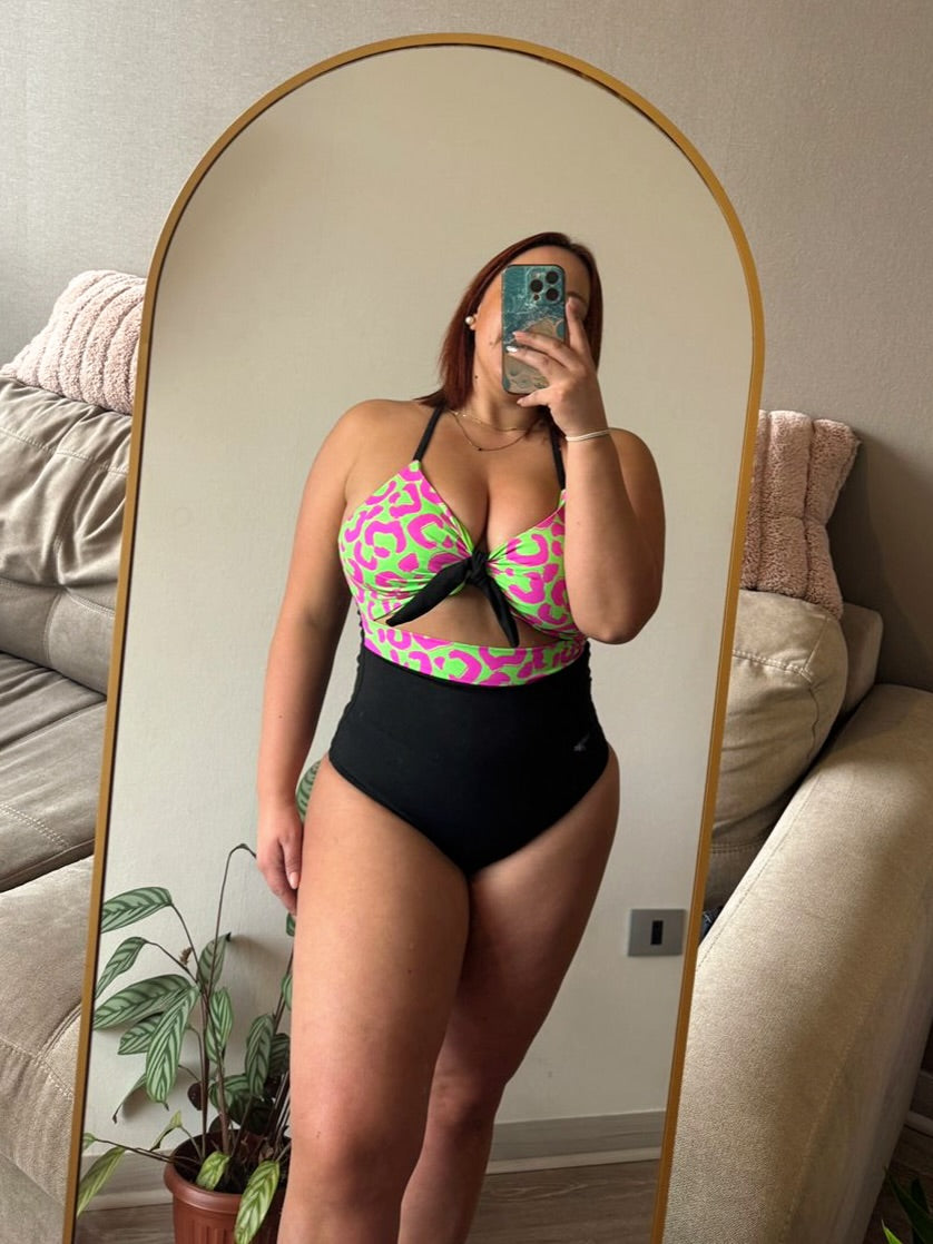 Enterito Brasil selecciona color y talla