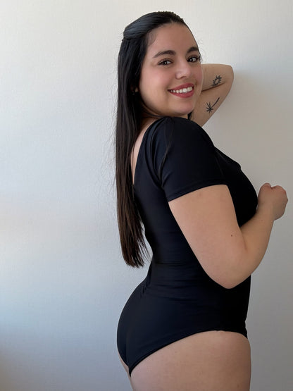 Traje de baño básico con mangas moldeador  powernet colección CUERPAWER L/XL
