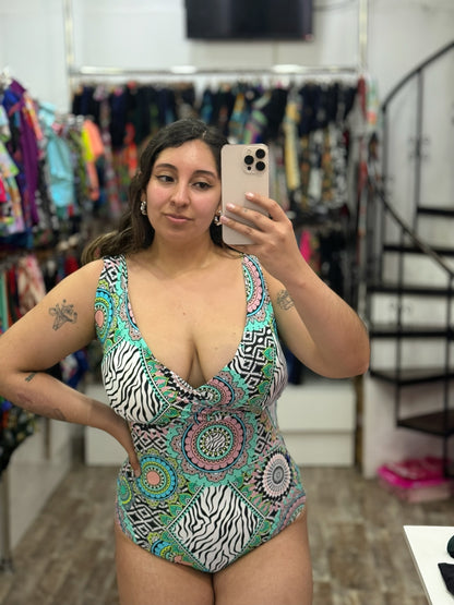 Enterito V moldeador powernet colección CUERPAWER